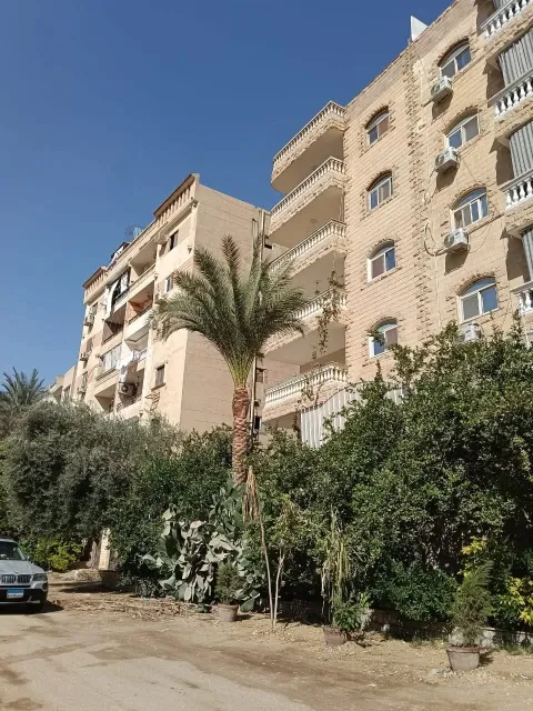 Apartment For Sale in Hadayek Al Ahram