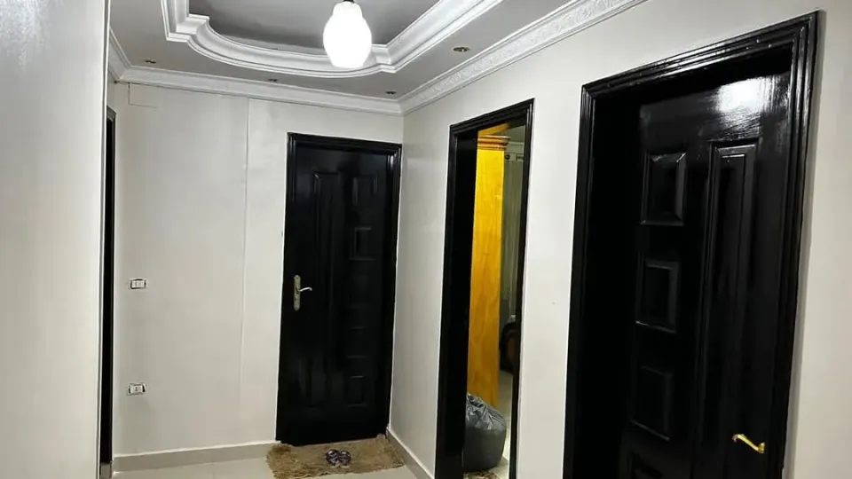 شقه للبيع مدينه نصر اخر شارع عباس العقادتقاطع ذاكر حسين