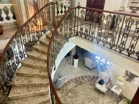فيلا للبيع في القاهرة الجديدة