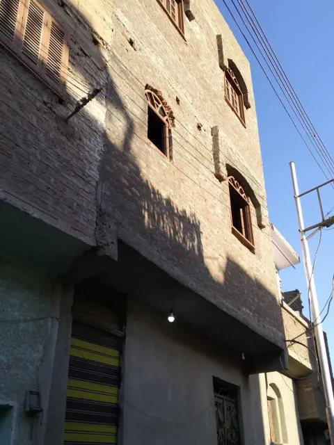 عماره عمدان تالت نمره من الريسى شارع مسجد القرافى ٣نمره