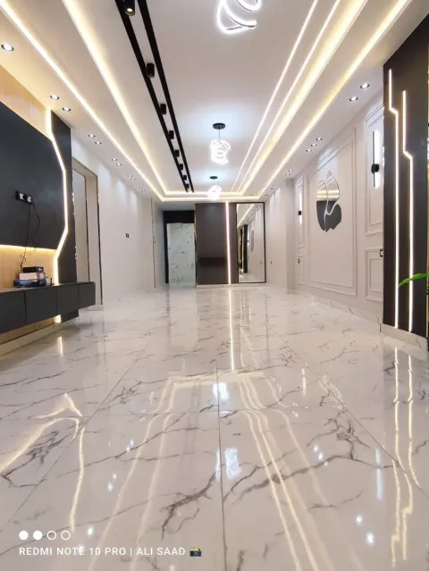 للايجار شقه 3غرف ورسبشن 3قطع تشطيب الترا سوبر