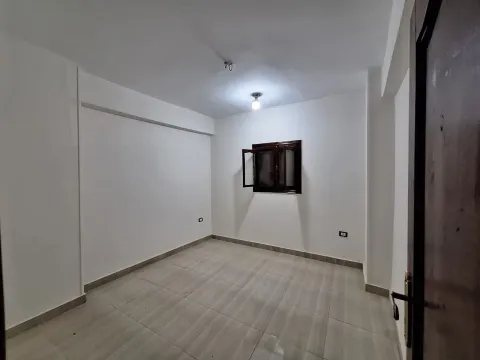 شقه ١٢٠م اول بلكون برج واسانسير
