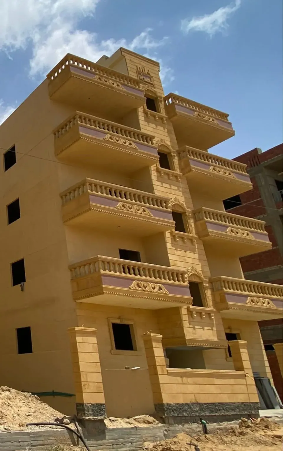 شقه للبيع في شمال غرب الحي المتميز🏠