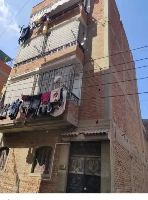 متاح للبيع منزل 4أدوار100م صافي
