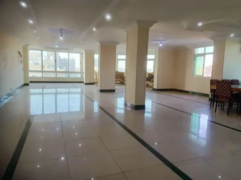 يوجد شقه تمليك موقع مميز جدا