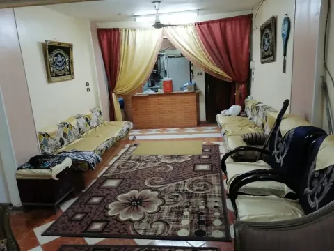 دور ارضي للبيع 2 محل+ شقه