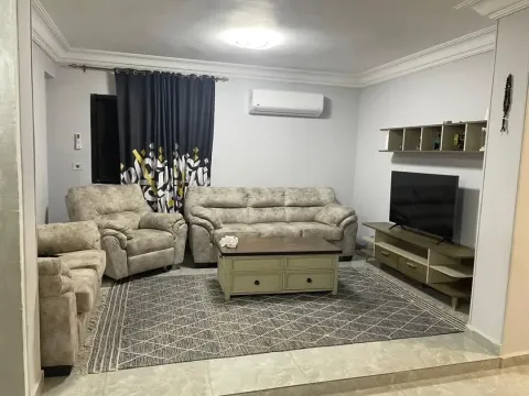 شقة للبيع ..... * المنطقة: مدينة نصر.