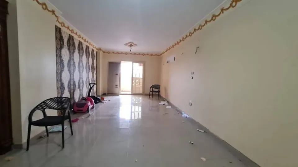 محرم بيه تاني نمره من محموديه مساحة( ١٦٠ متر