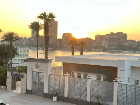شقه مفروشة للإيجار في المنيل علي النيل مباشر