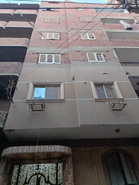 للبيع ... عمارة بشارع متفرع من شارع مضرب الرز