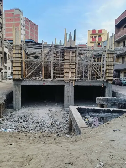 شقةمقدم ٥٠٠الف الباقي علي سنتين بجوار قاعة المماليك