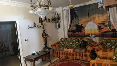 شقه للبيع في عين شمس الشرقيه مساحة ١١٠ م