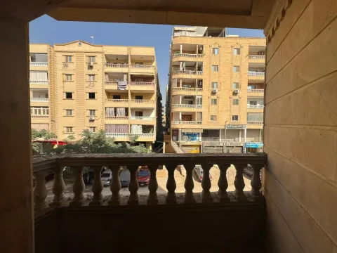 Apartment For Sale in Hadayek Al Ahram