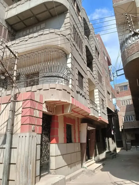منزل للبيع 165 متر ناصية كردون مباني 4 ادوار