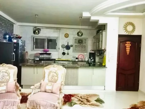 شقة للبيع تطل علي النيل مباشر ببنها