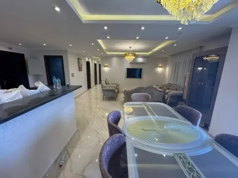 Apartment For Sale in Misr El Gedida