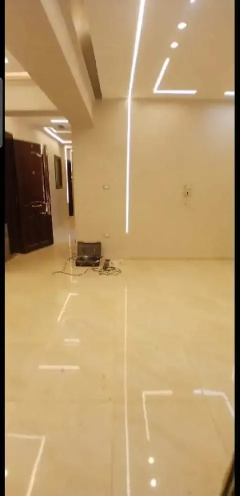 شقه روعة وبسعر لقطه