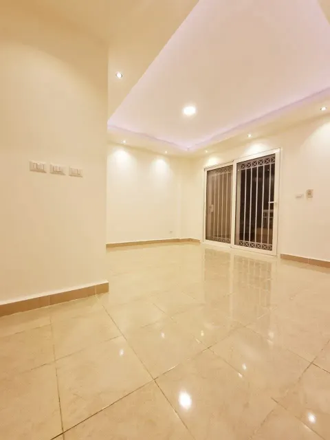 شقه للايجار قريه النخيل 3 غرف وصاله بابوتيج