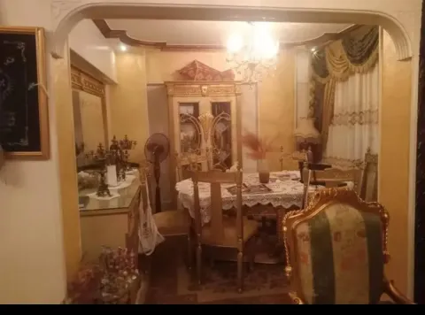 شقه للبيع فالجوهره مساحه 114م دور اول عند مدرسه العبور
