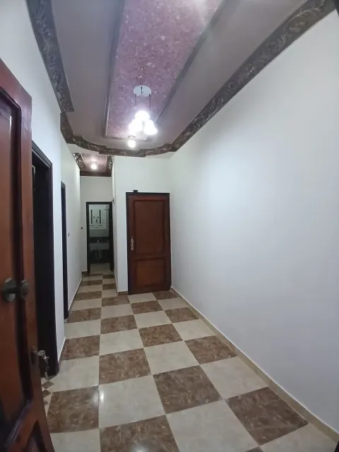 للبيع شقه بحري شرقي دور ارضي
