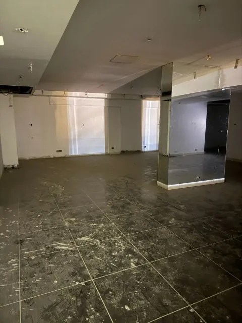محـل للايجـار ش مصدق ٢٠٠م دور ارضـي. ٥٠ متر