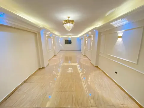 شقةمساحة185م ‏‎تشطيب لوكس نيجي لتاني ميزه الدور السابع ده برجواسانسير