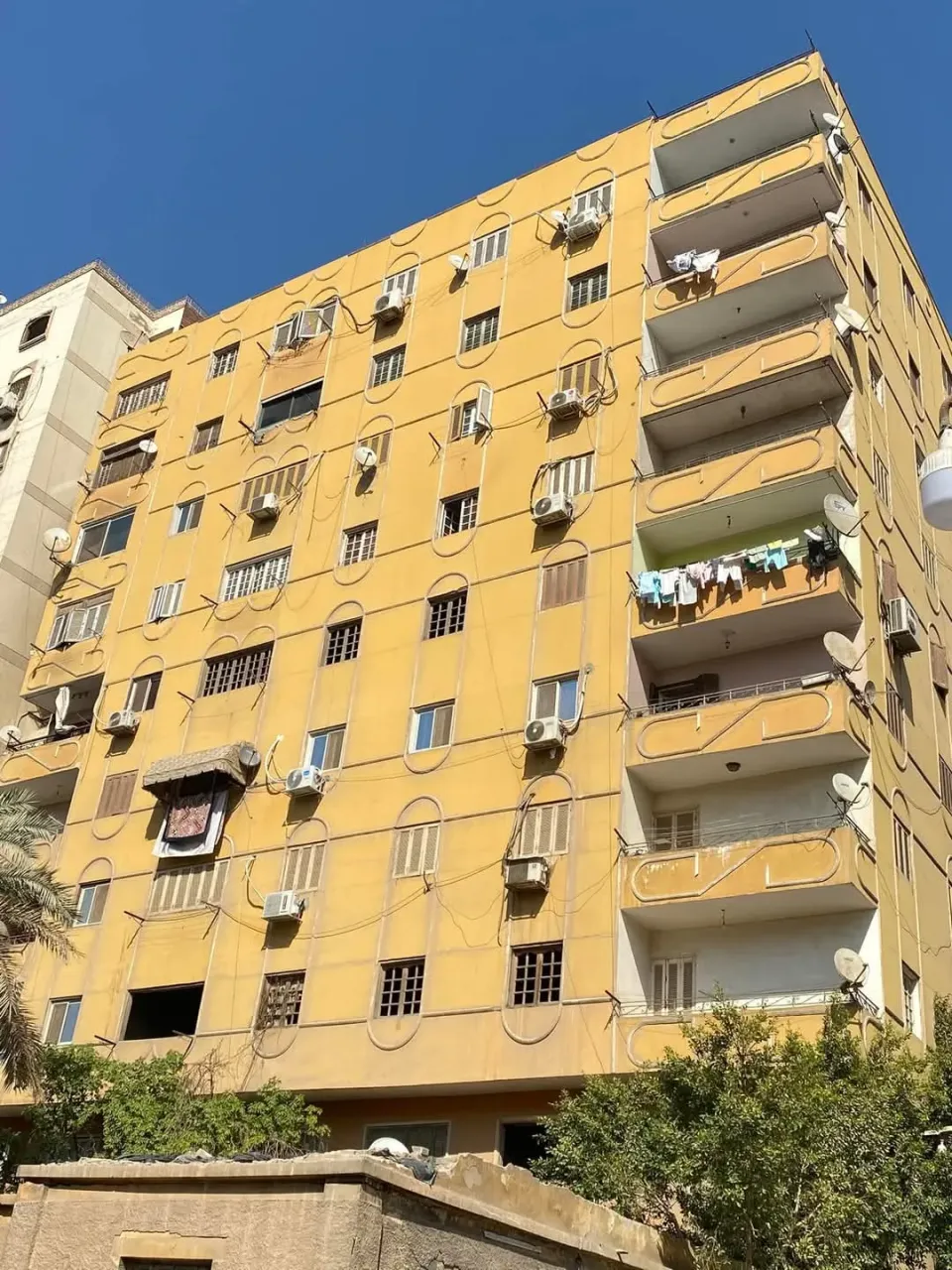 شقه نصف تشطيب ٩٠ متر مكونه من غرفتين