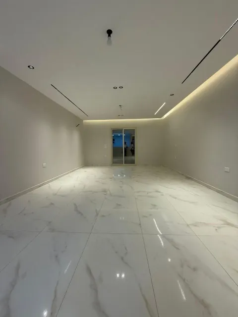 Apartment For Sale in Hadayek Al Ahram