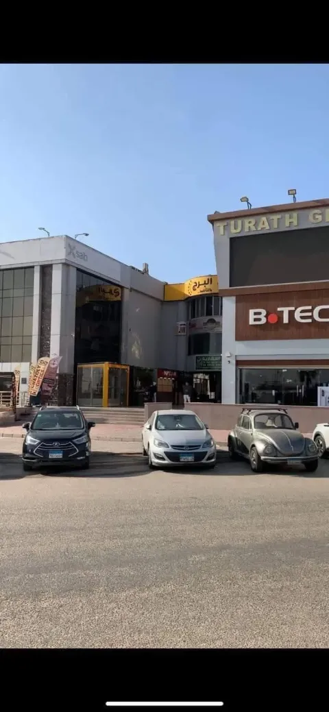 محل للبيع داخل يوني مول ع محور العبور مباشرة