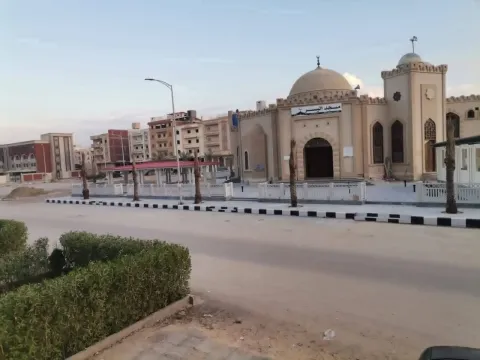 للبيع فدمياط الجديد شقةدور ارضي بالحديقه ف الحي التالت