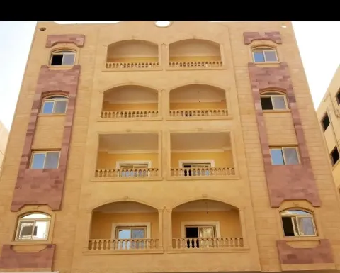 شقة روف للبيع في البنفسج عمارات بالتجمع ✅️شقة روف