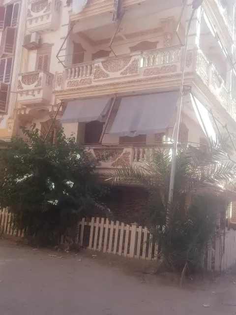 لبيع بحري غربي دور ارضي ٣غرف في شارع ٤١