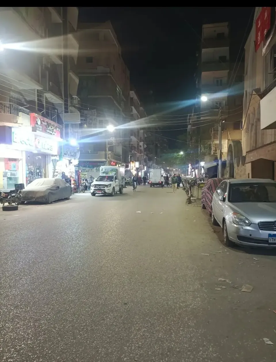 شقةللبيع بتقسيم البترول مساحة100م في الرخصه تاني بلكونه 3 غرف