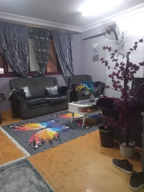 شقه اول بلكونه 90 متر للبيع