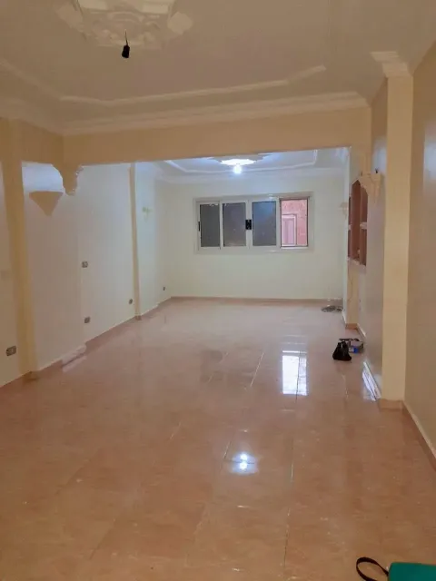 شقه للبيع تمليك ثانى نمره من جسر السويس