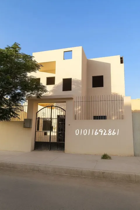 للبيع فاسيوط الجديده فالمرحله الثانيه دورين نص تشطيب