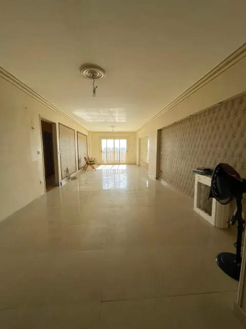 شقه للبيع في كفر عبدو