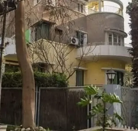 فيلا مميزةللبيع بسعر لقطةخلف الميريديان متفرع من عمر بن الخطاب