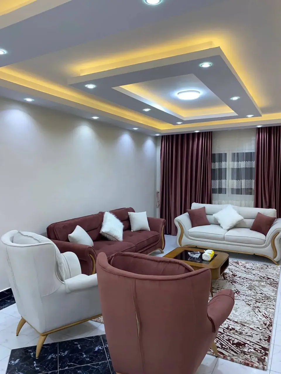 شقه رامو بجوار سيتى ستارز 3 غرف ورسبشن كبير
