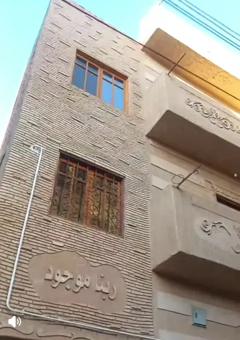 للبيع عمارة ثلاث ادوار مساحة ١٥٠م قبلى