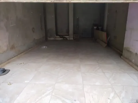 محلين للبيع من المالك مباشر في تقسيم مكه شارع عمار
