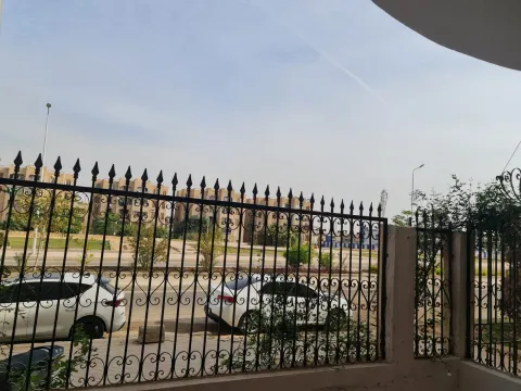 شقه للبيع بمدينه الشروق