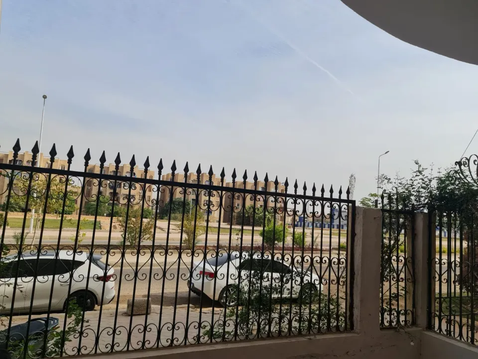 شقه للبيع بمدينه الشروق