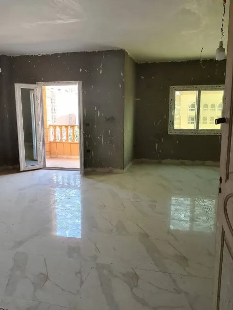 شقه للبيع في العبور الحي التاسع