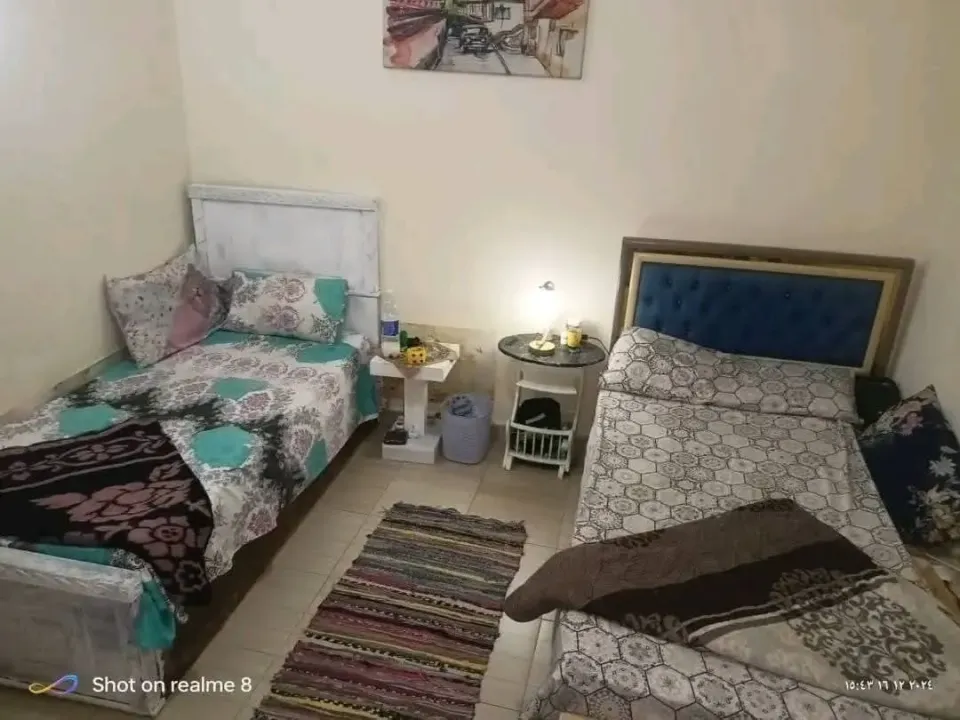 غرفه فندقيه شباب اول فرش واول سكن عدد الشقه 2فقط