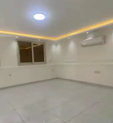 شقة للبيع شارع محي الدين بجوار اشاره نادي الصيد وماكدونالدز
