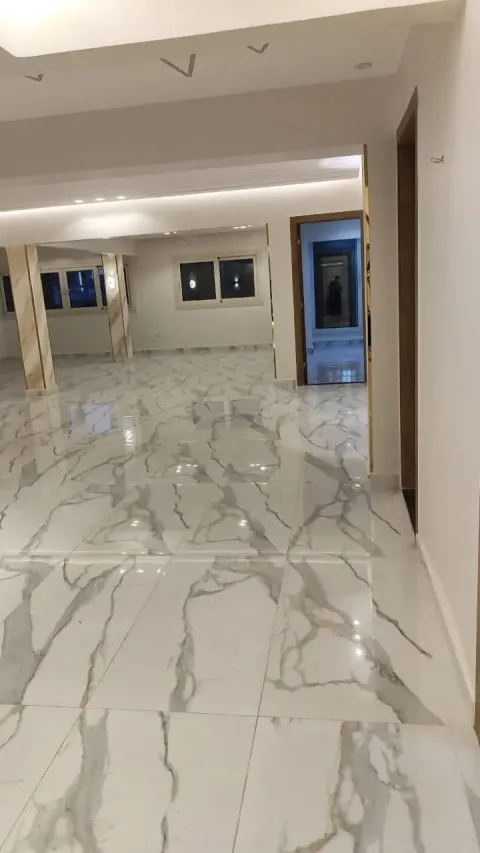 متاح شقة للبيع تشطيب الترا سوبر لوكس