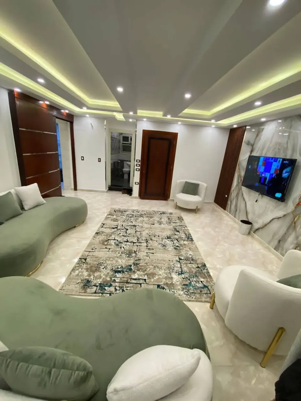 Apartment For Rent in Abbas El Akkad