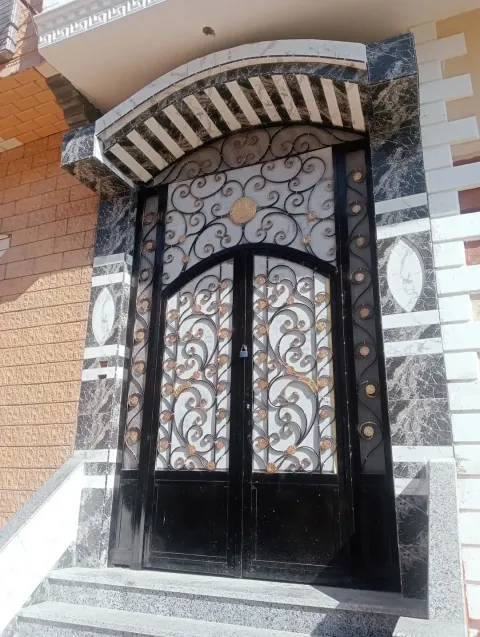 عماره للبيع 120م خمسة أدوار عمدان مشطبه سوبر لوكس