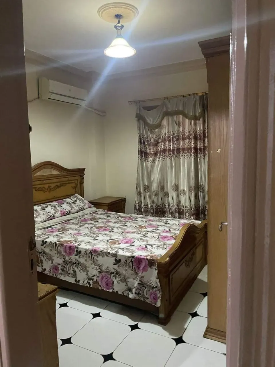 شقه مفروشه في عمارات كليه البنات خلف دار الدفاع الجوي